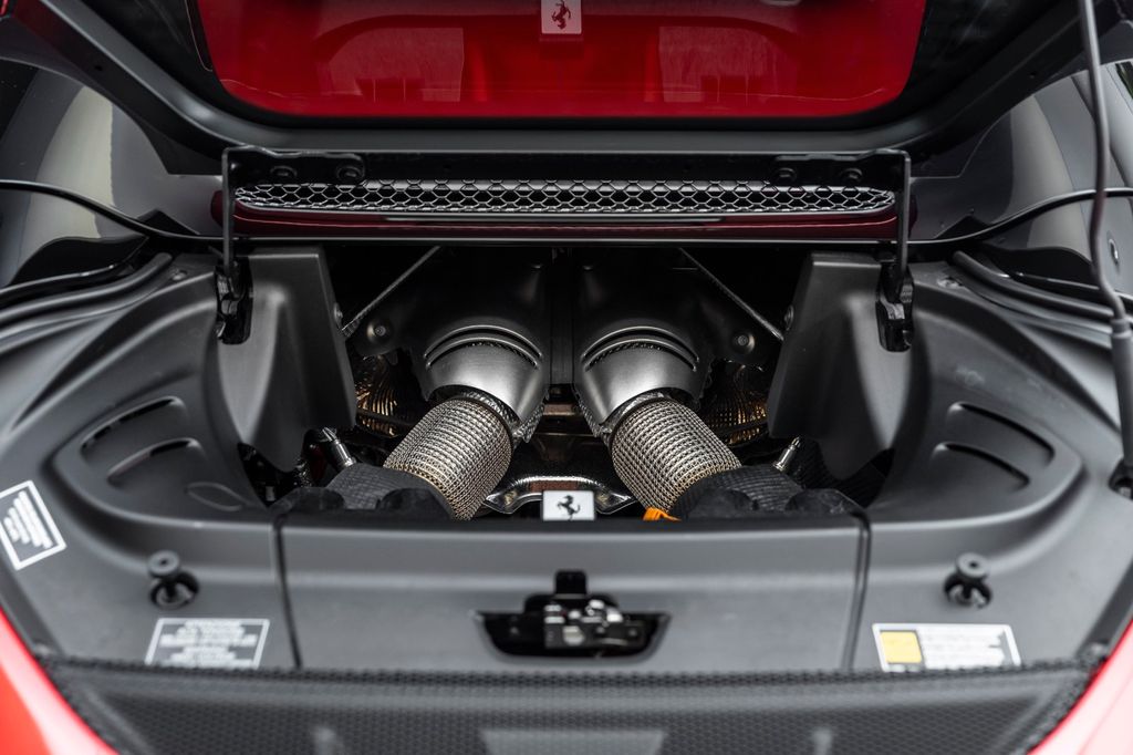 Ferrari 296 GTS 2024