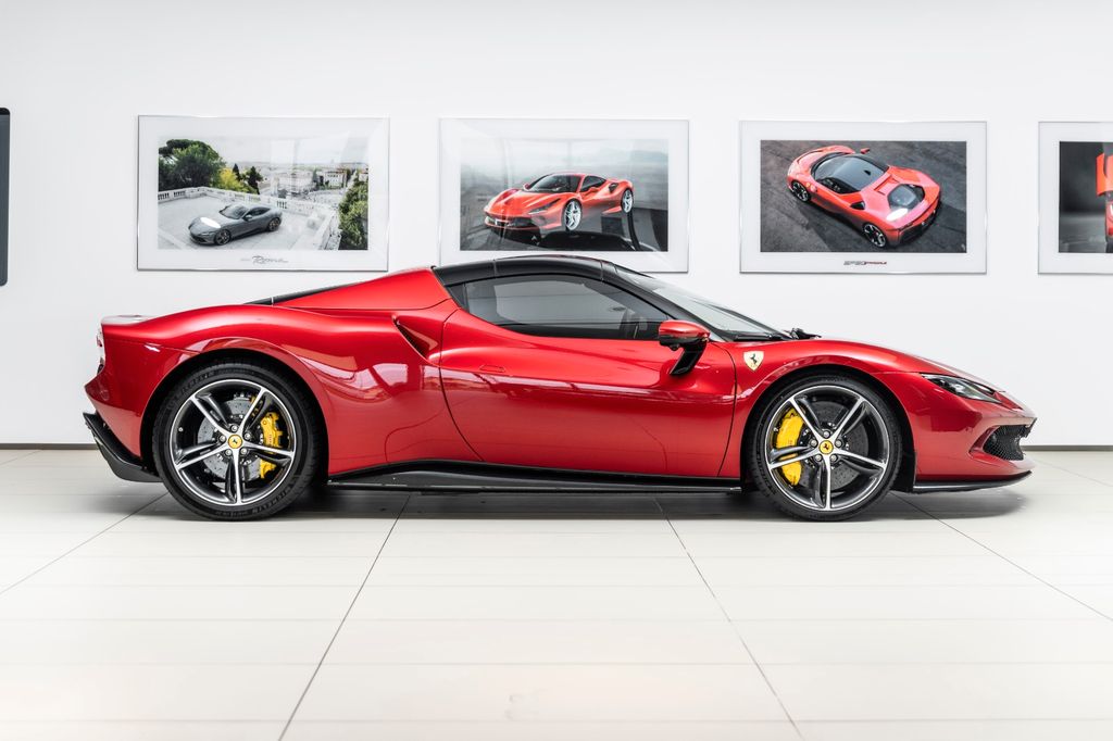 Ferrari 296 GTS 2024