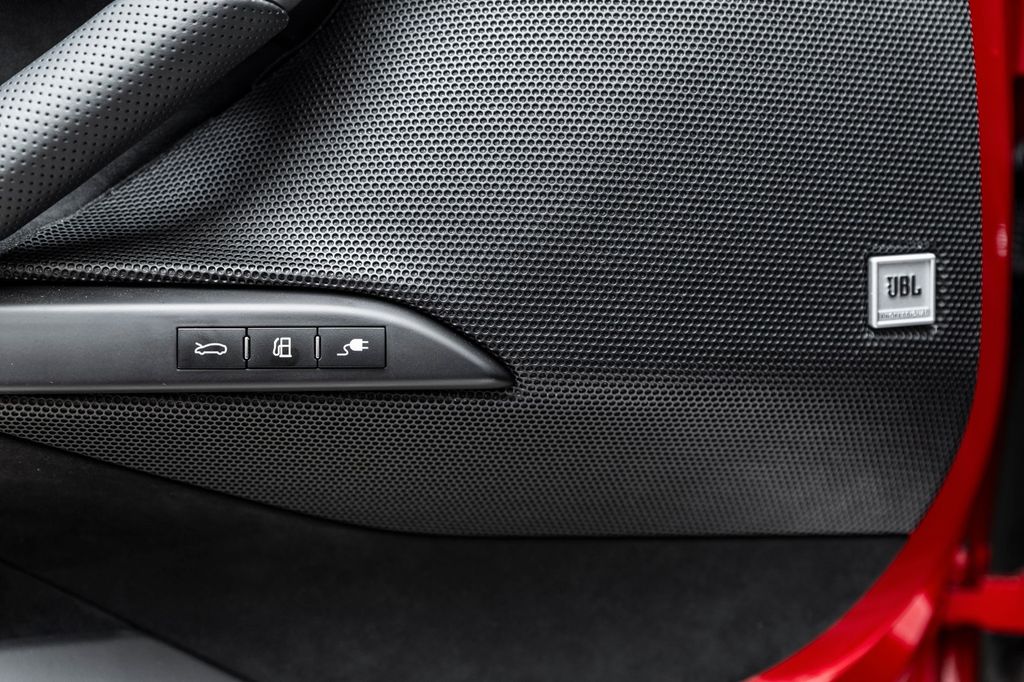 Ferrari 296 GTS 2024