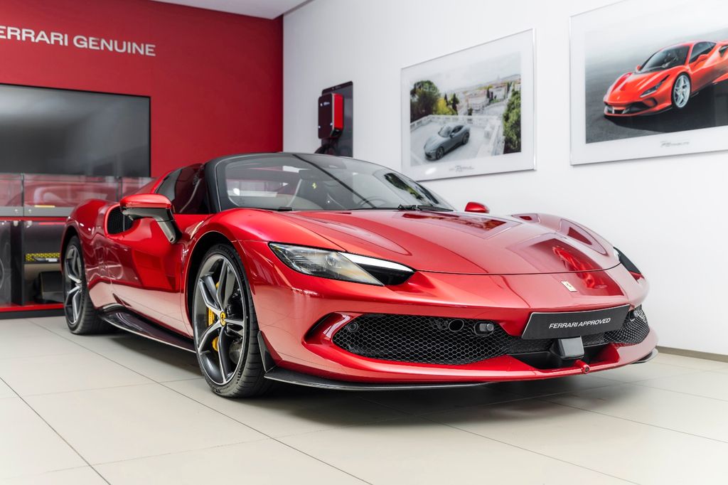 Ferrari 296 GTS 2024