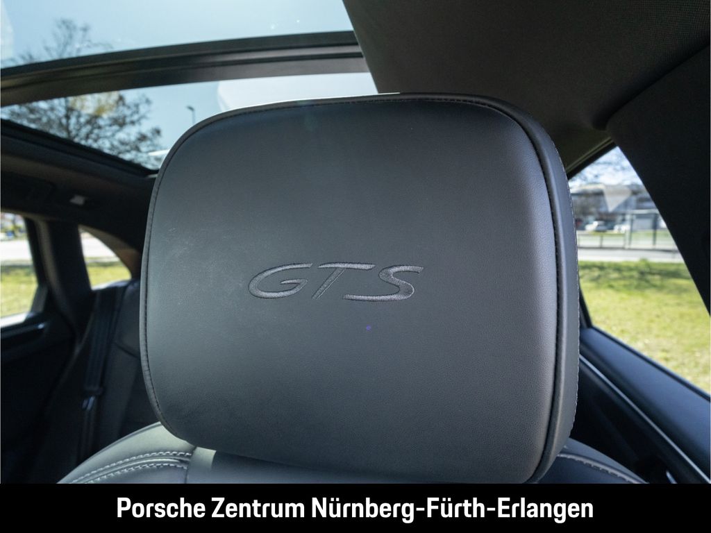 Porsche Macan 2024