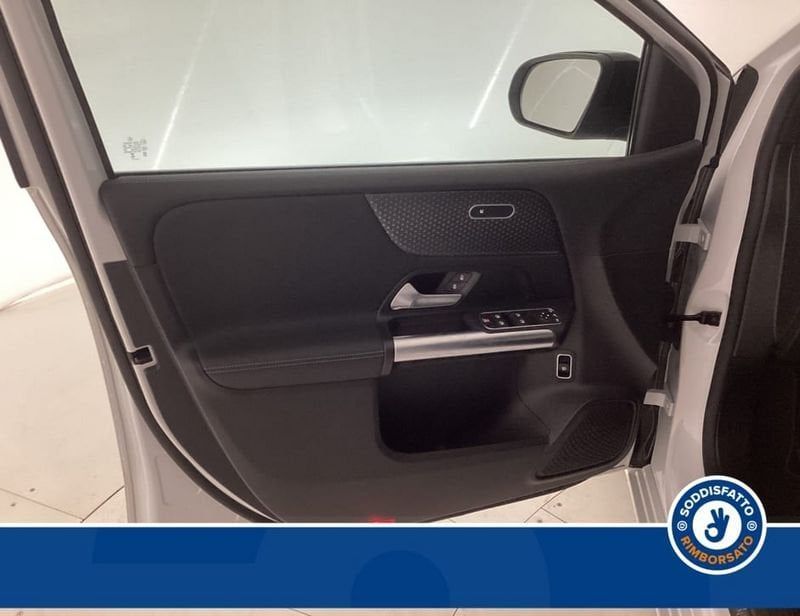 Mercedes-Benz B 180 2023