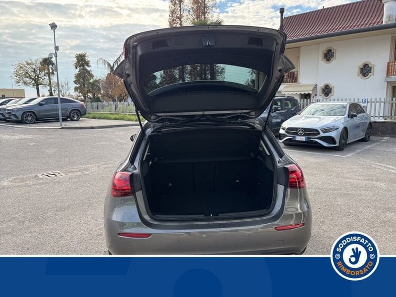 Mercedes-Benz A 180 2024