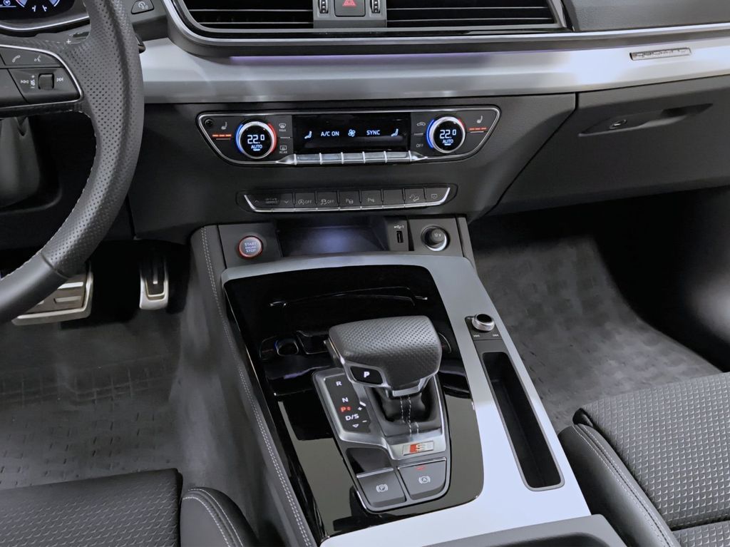 Audi SQ5 2025