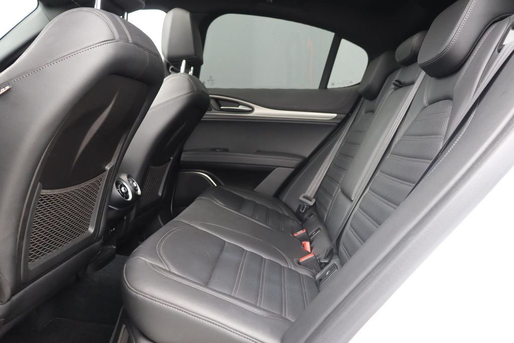 Alfa Romeo Stelvio 2022