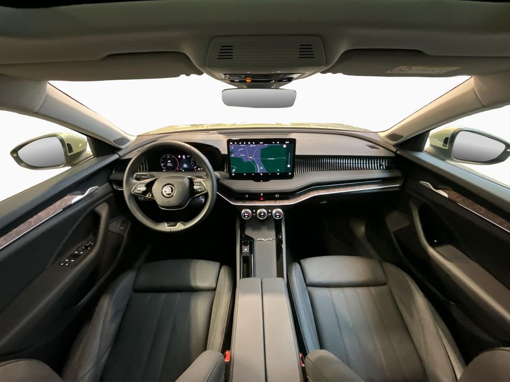 Skoda Superb 2025