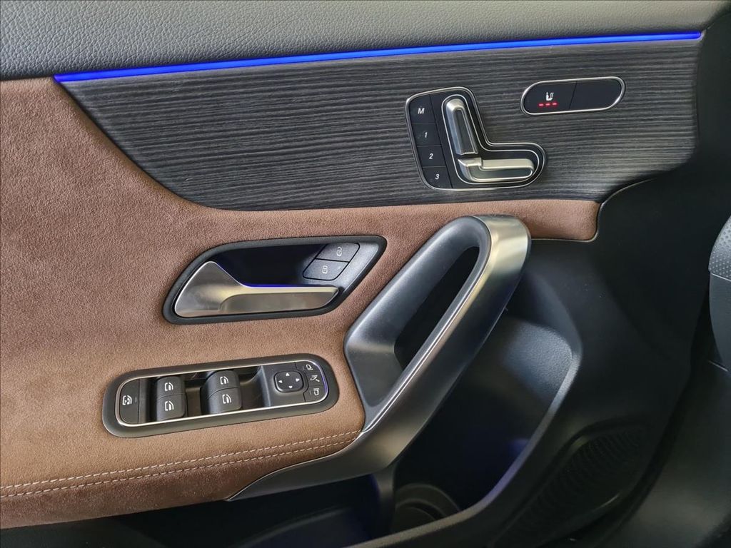 Mercedes-Benz A 200 2024