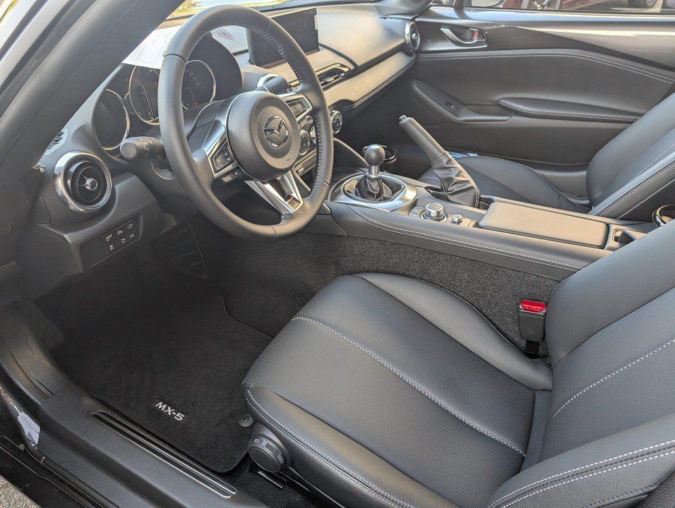 Mazda MX-5 2025