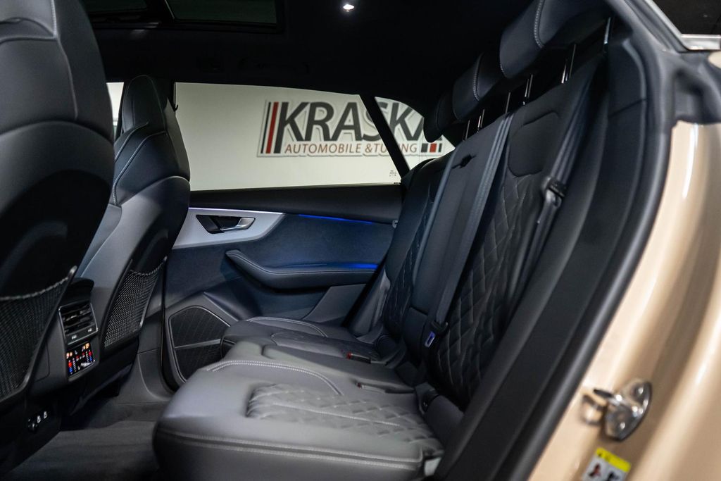 Audi SQ8 2024