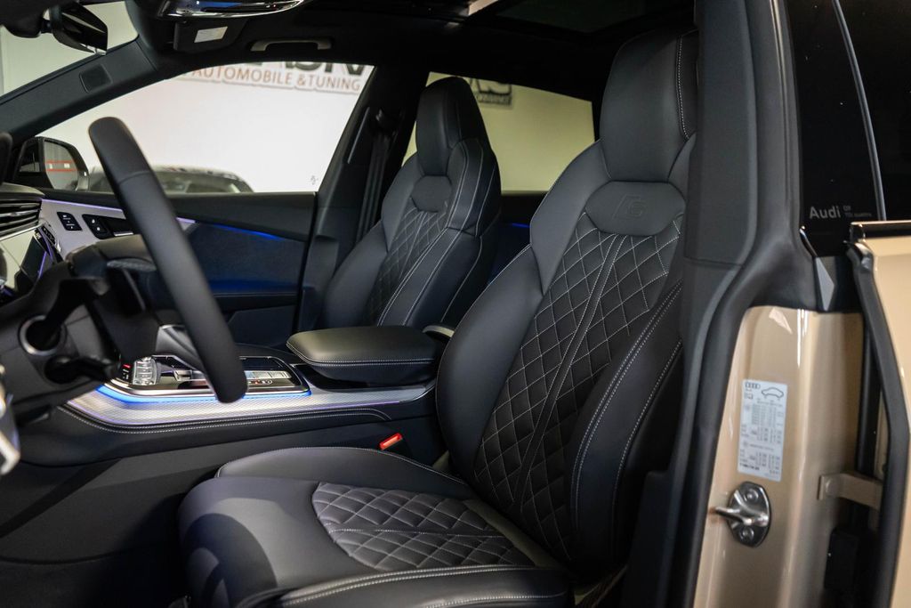 Audi SQ8 2024