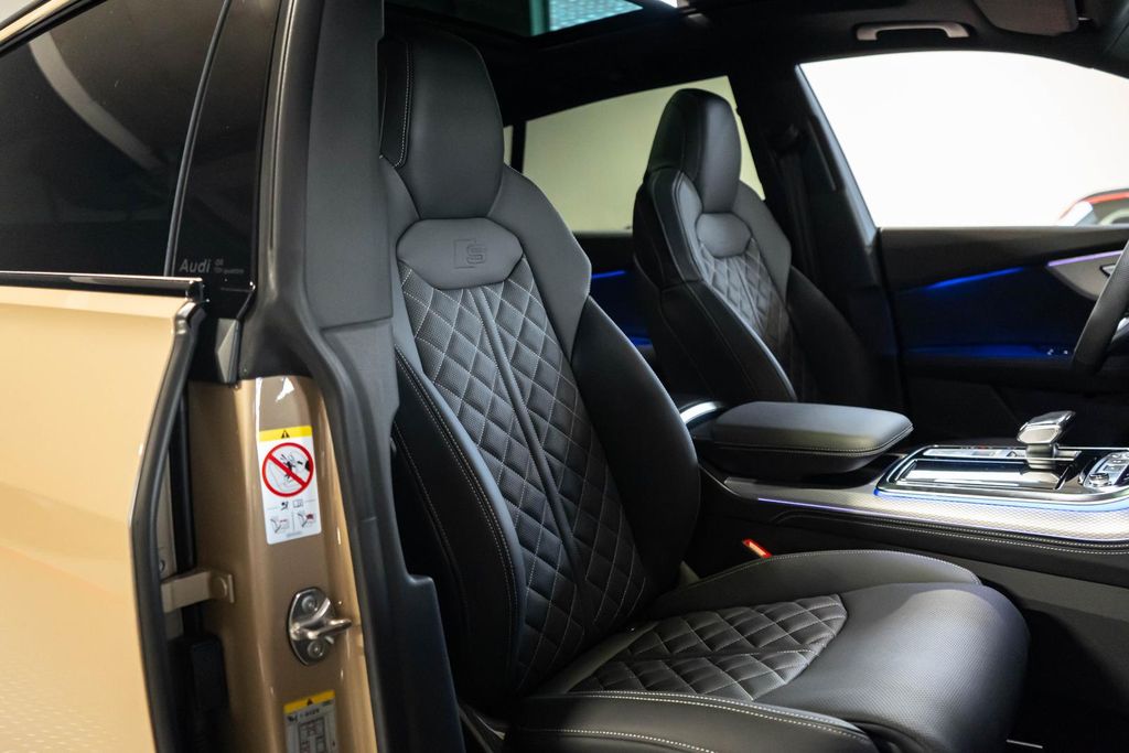 Audi SQ8 2024