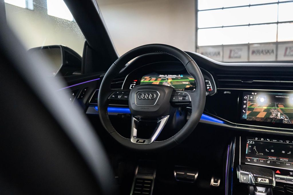 Audi SQ8 2024