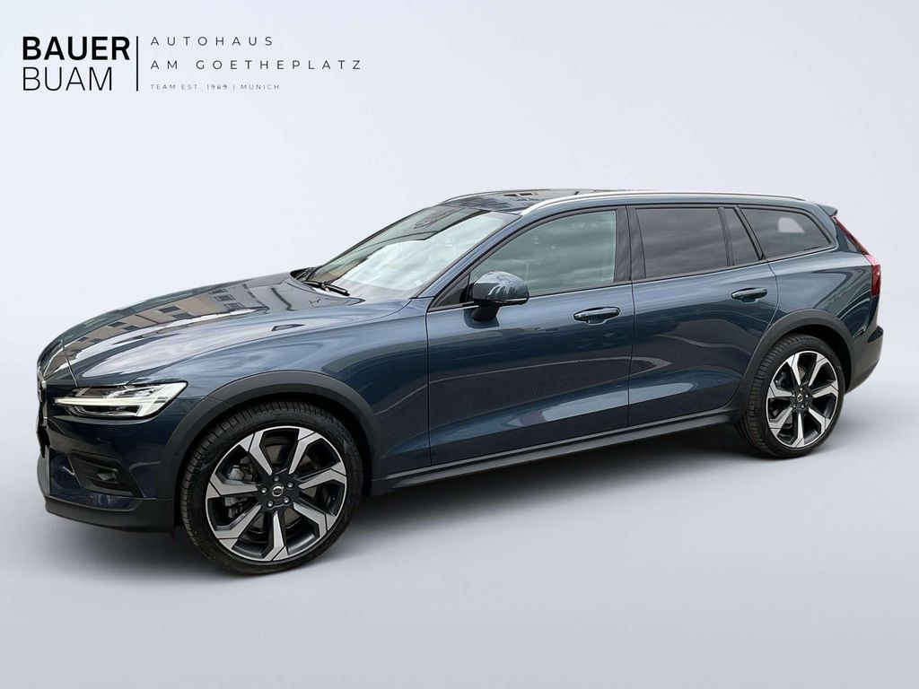 Volvo V60 Cross Country 2024