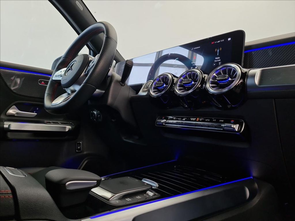 Mercedes-Benz GLB 200 2023