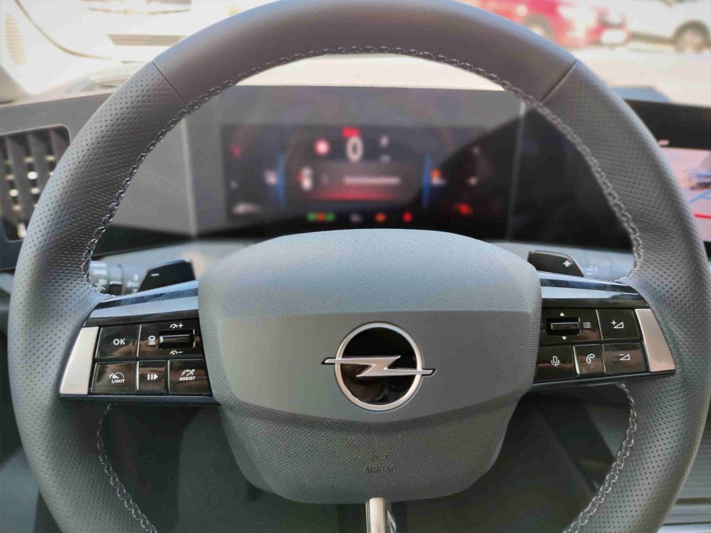Opel Astra 2023