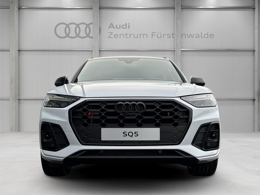 Audi SQ5 2025