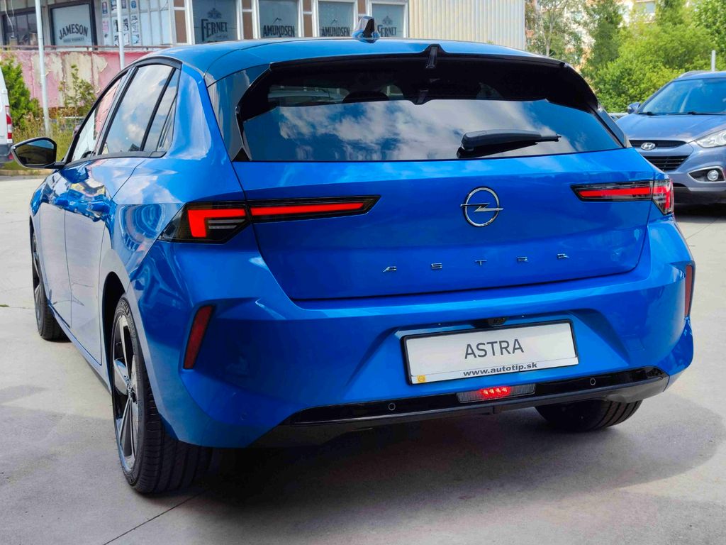 Opel Astra 2023