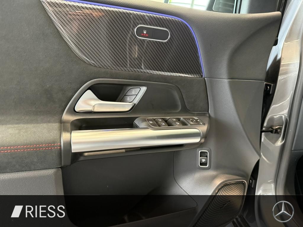 Mercedes-Benz B 200 2025