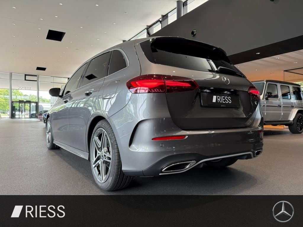 Mercedes-Benz B 200 2025