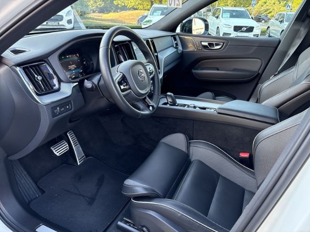 Volvo XC60 2022