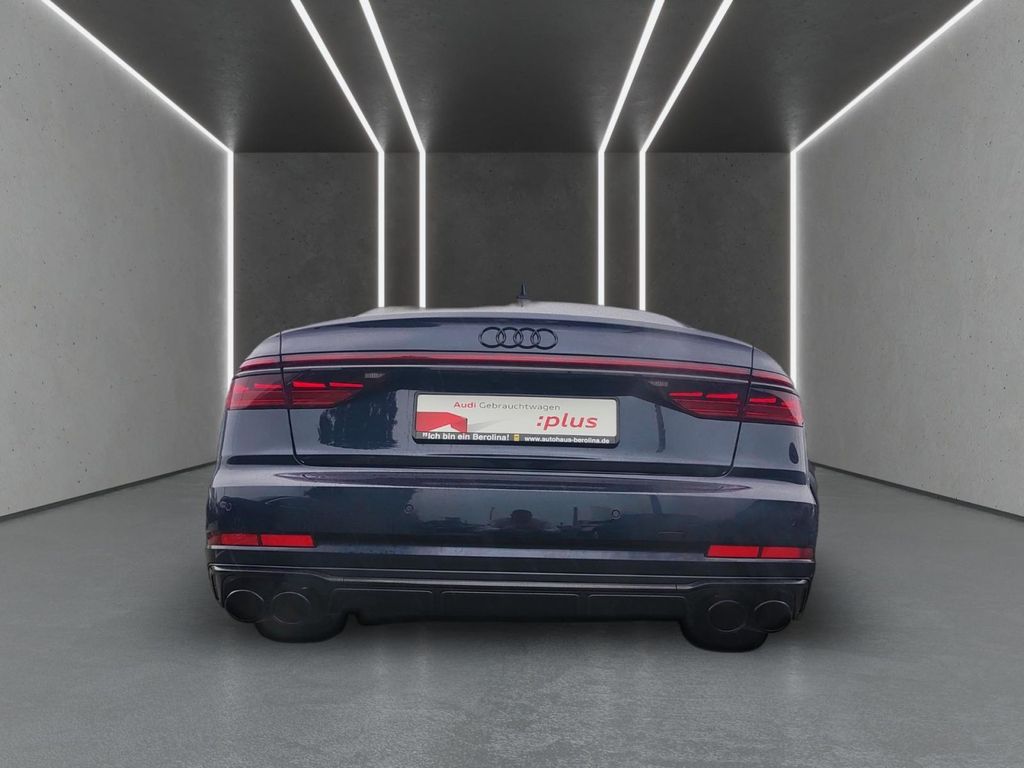 Audi S8 2024