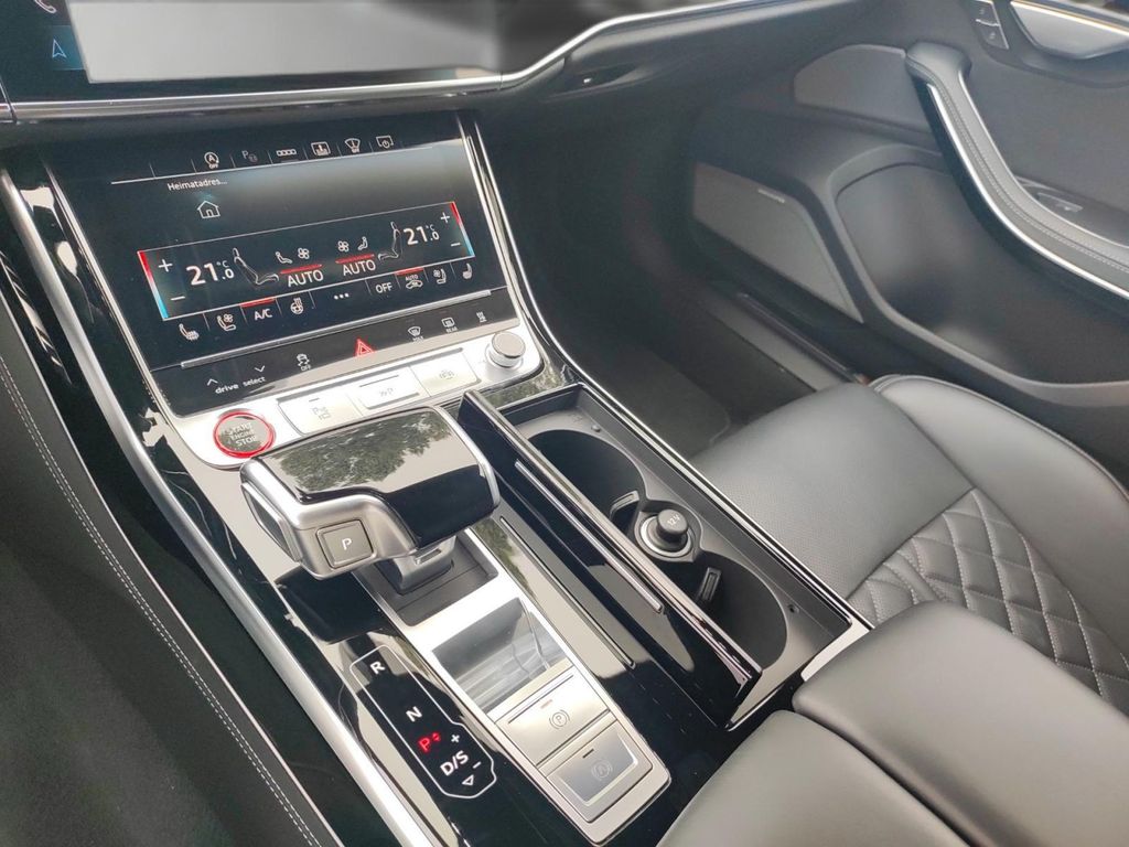 Audi S8 2024