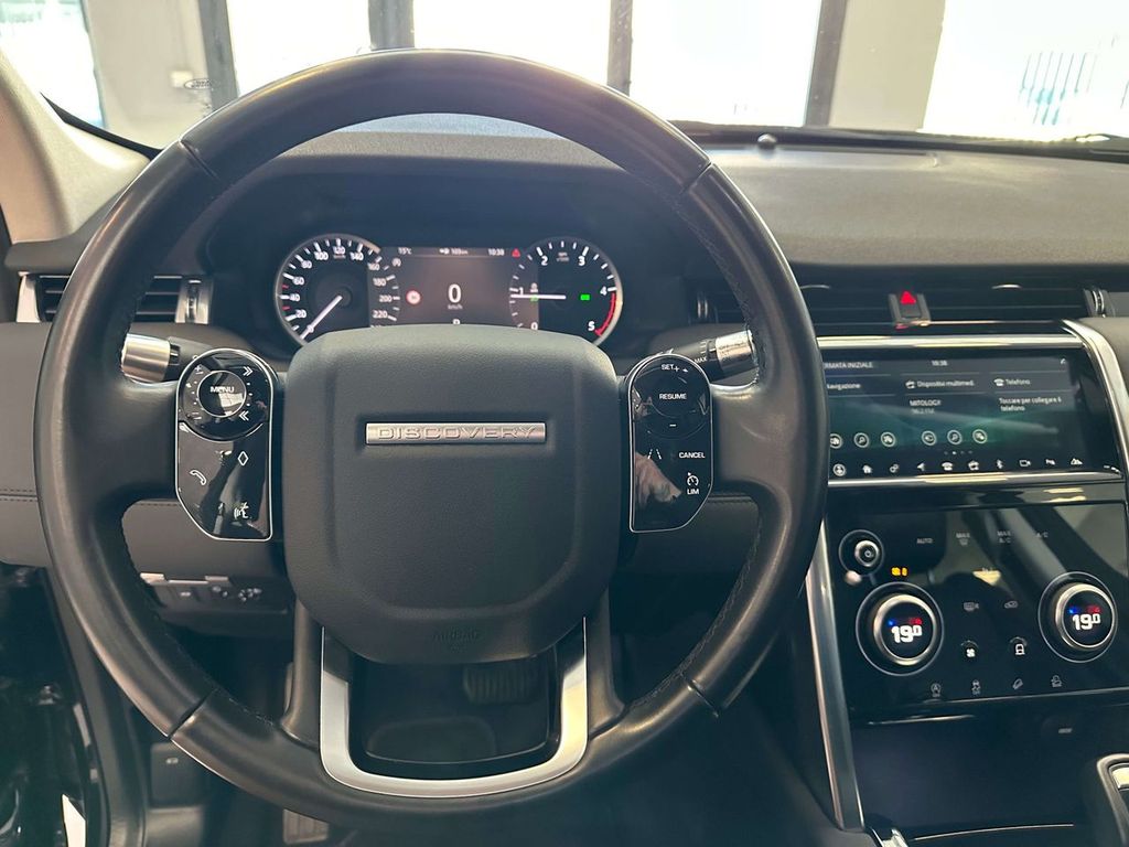 Land Rover Discovery Sport 2020