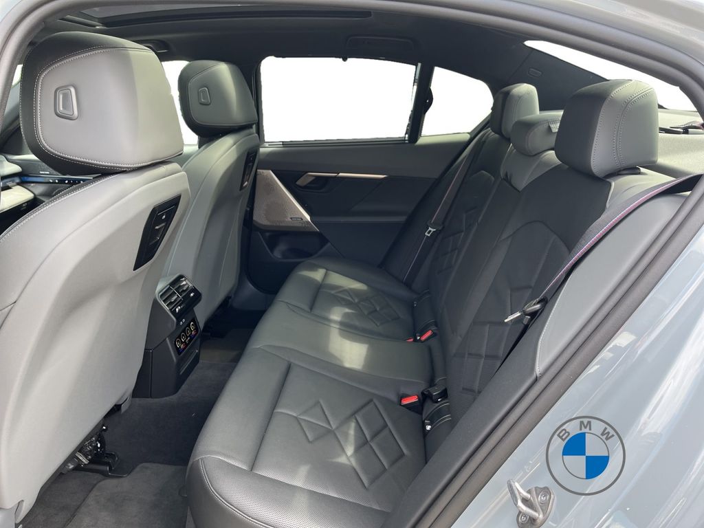 BMW i5 2024