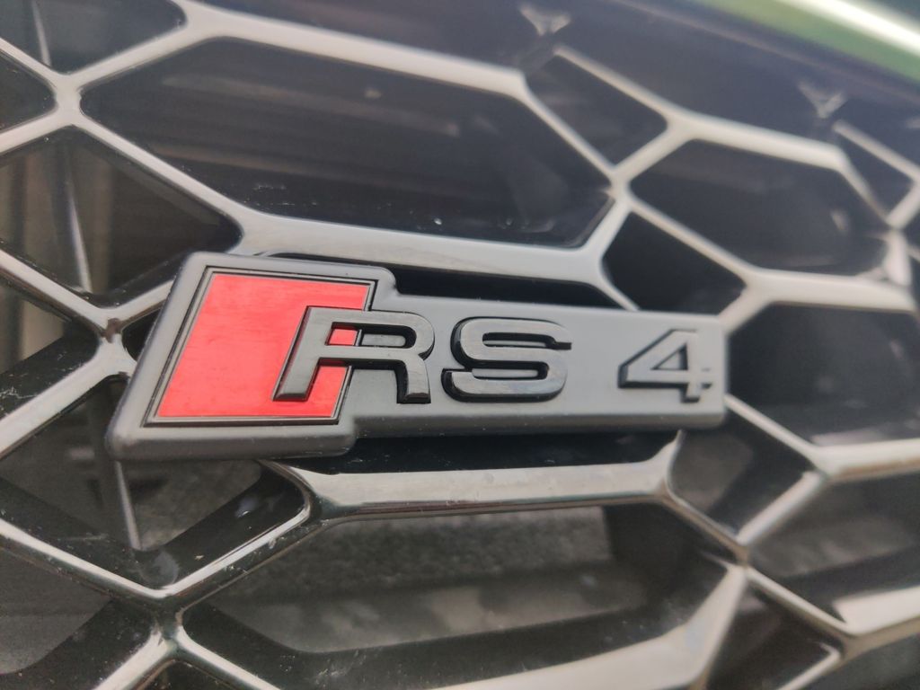 Audi RS4 2021
