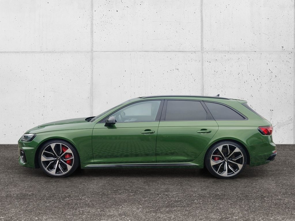Audi RS4 2021