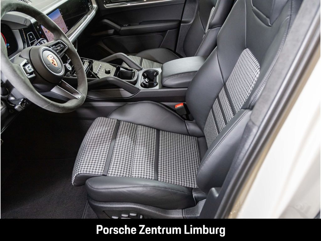 Porsche Cayenne 2025