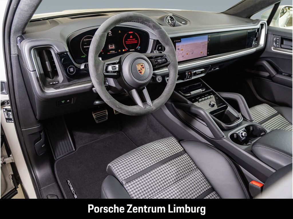 Porsche Cayenne 2025