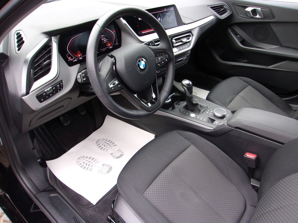 BMW 116 2021