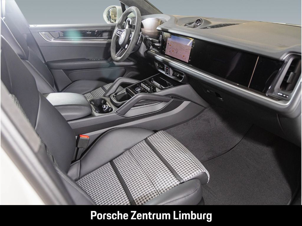 Porsche Cayenne 2025