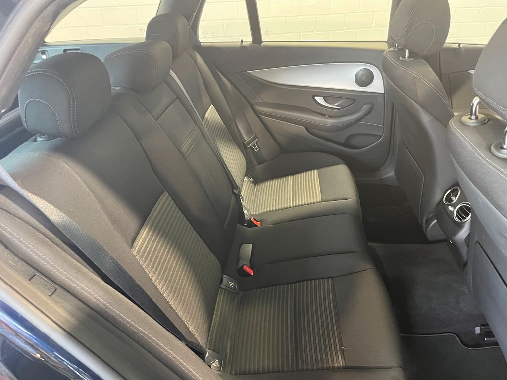 Mercedes-Benz E 220 2022