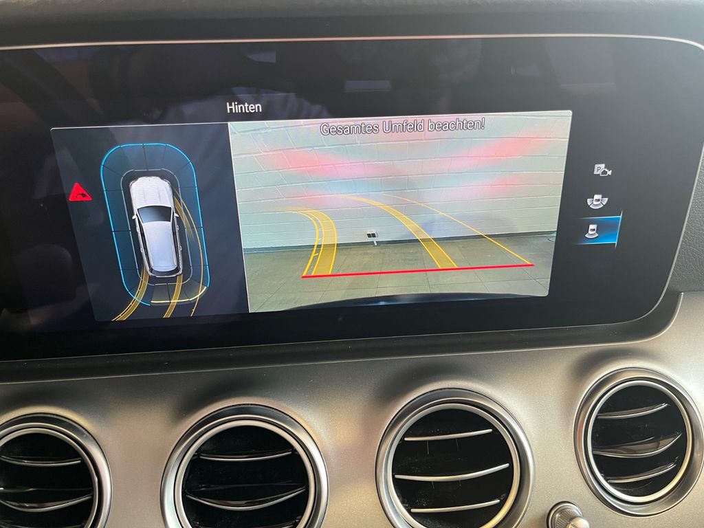 Mercedes-Benz E 220 2022