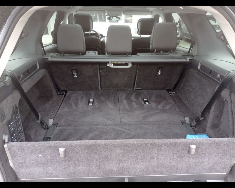 Land Rover Discovery 2021