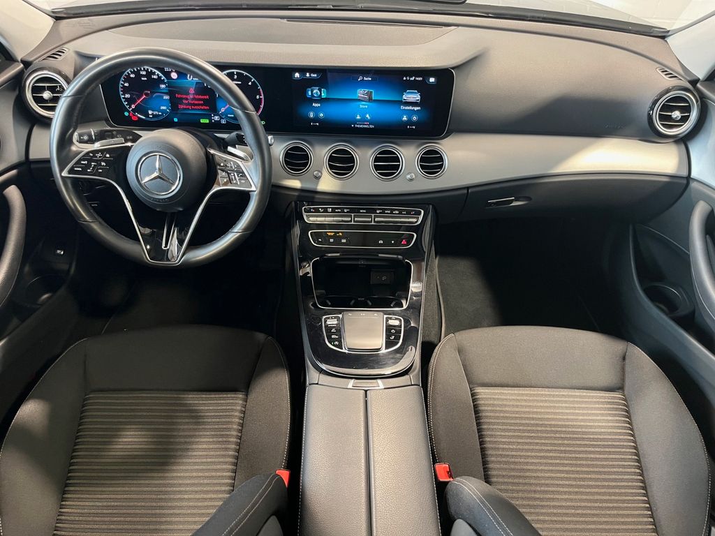 Mercedes-Benz E 220 2022
