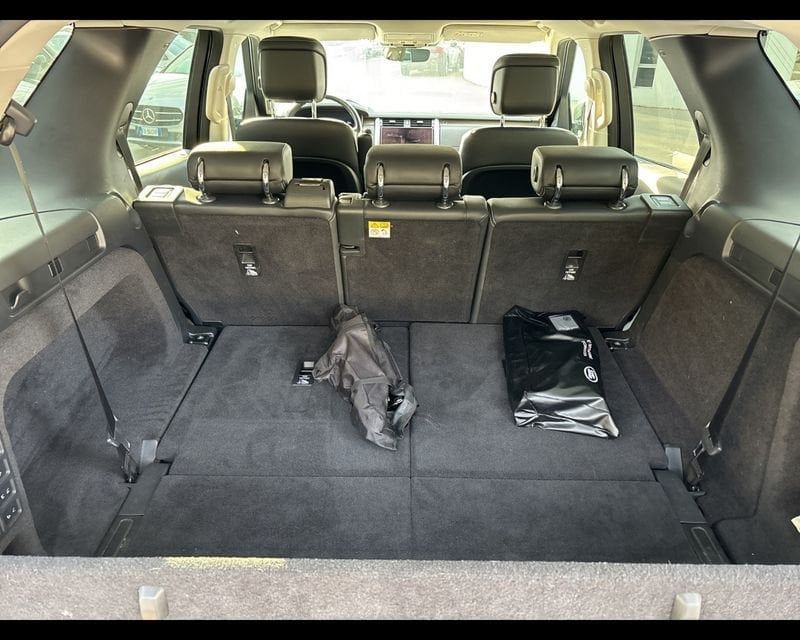 Land Rover Discovery 2021