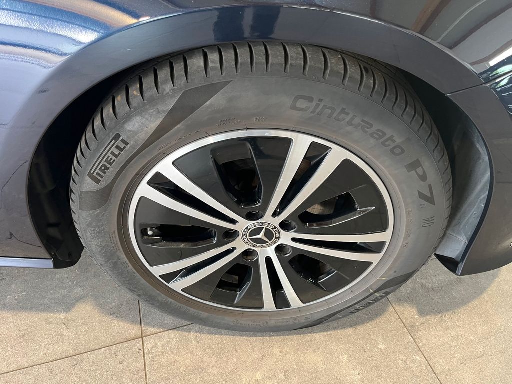 Mercedes-Benz E 220 2022