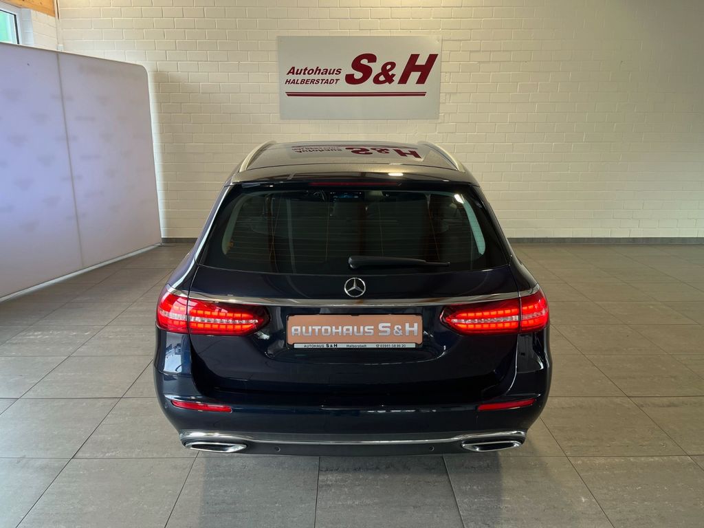 Mercedes-Benz E 220 2022