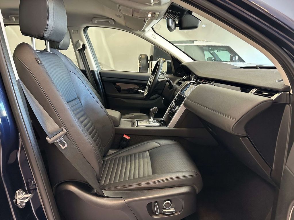 Land Rover Discovery Sport 2021