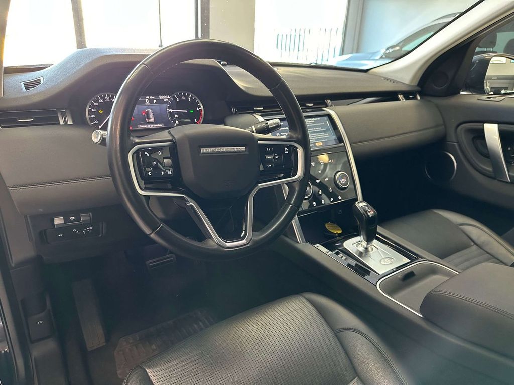 Land Rover Discovery Sport 2021