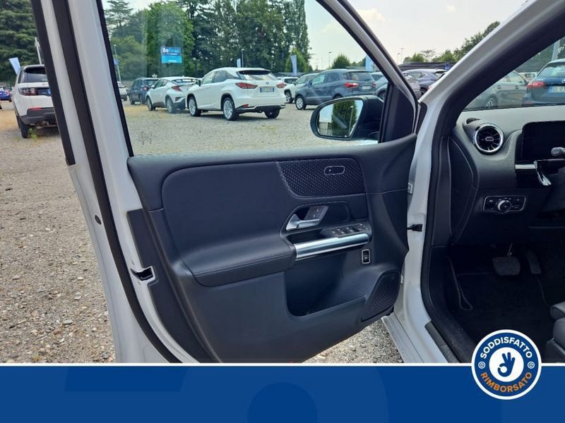 Mercedes-Benz B 180 2023