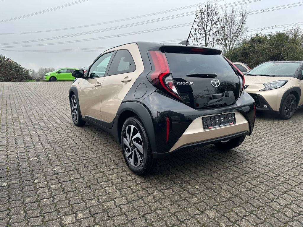 Toyota Aygo (X)