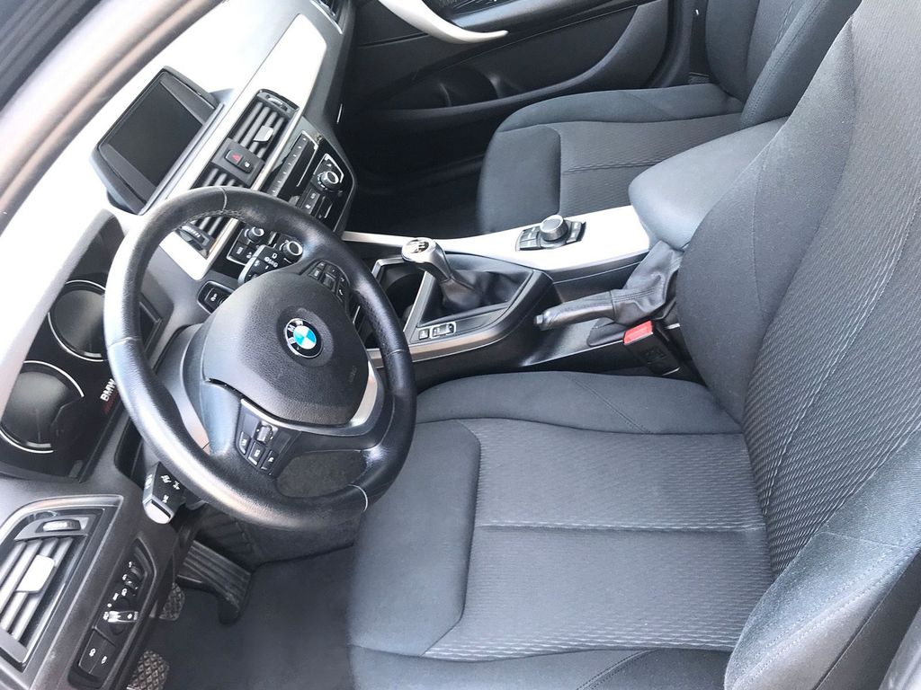 BMW 120 2019