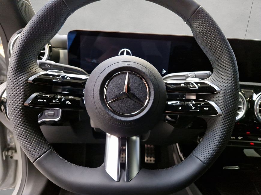 Mercedes-Benz CLA 200 2025