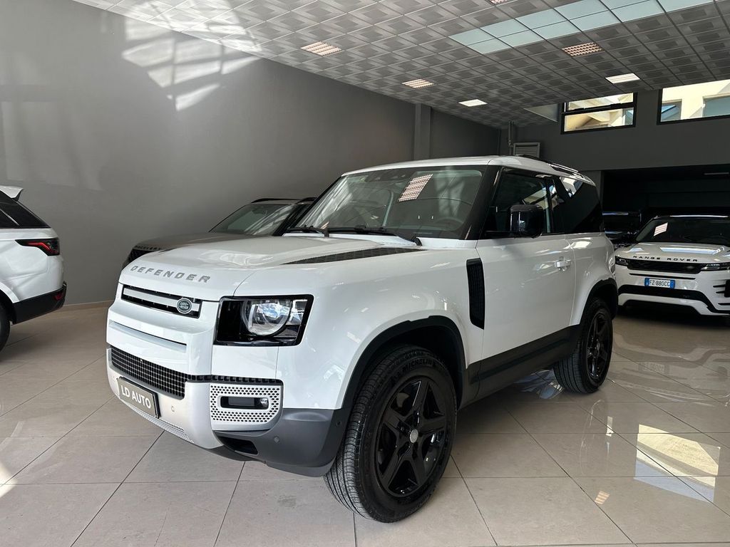 Land Rover Defender 2024