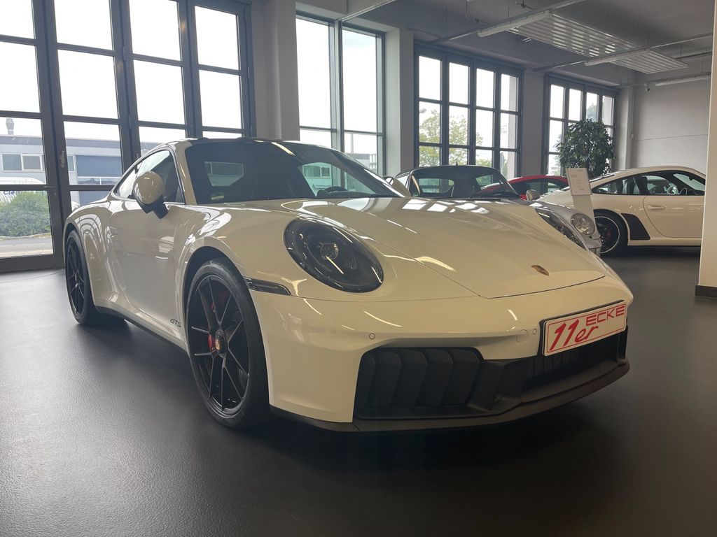Porsche 992 2025