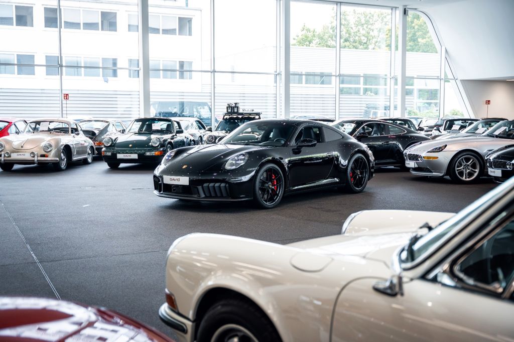 Porsche 992 2025